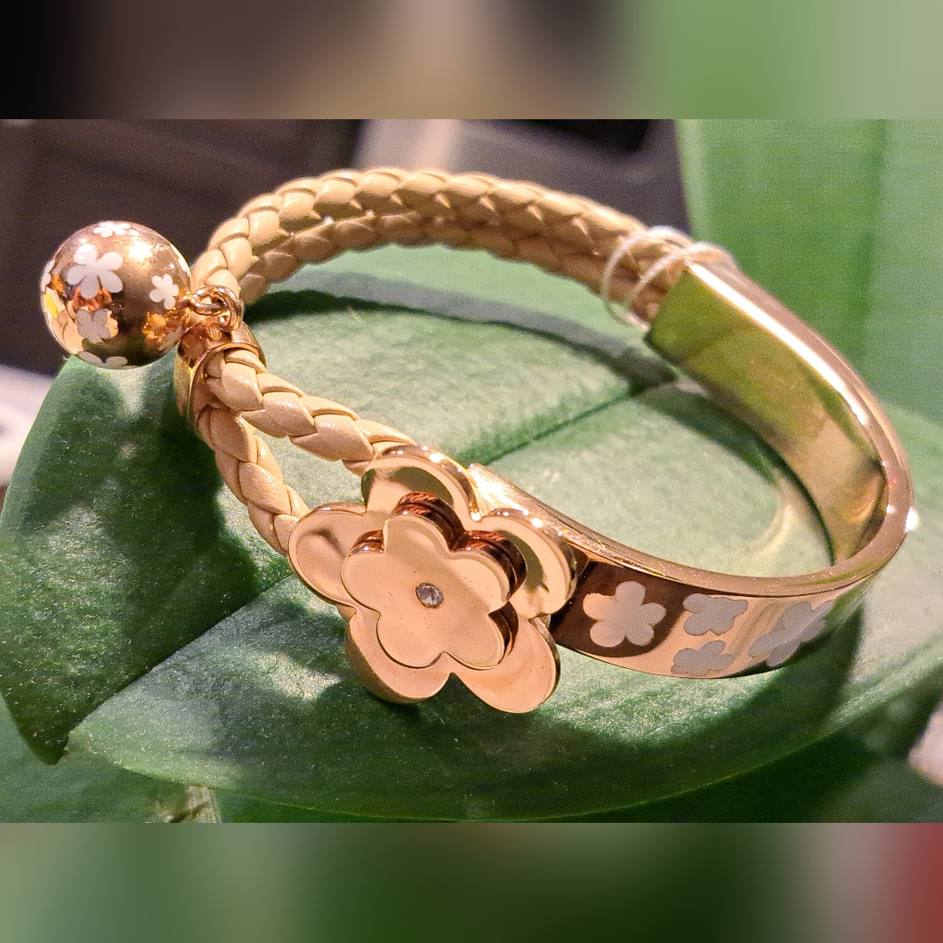 Folli Follie Floral Womens Bracelet 59$